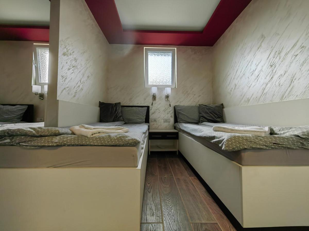 Oldbrick Pub Hotel Sombor Luaran gambar